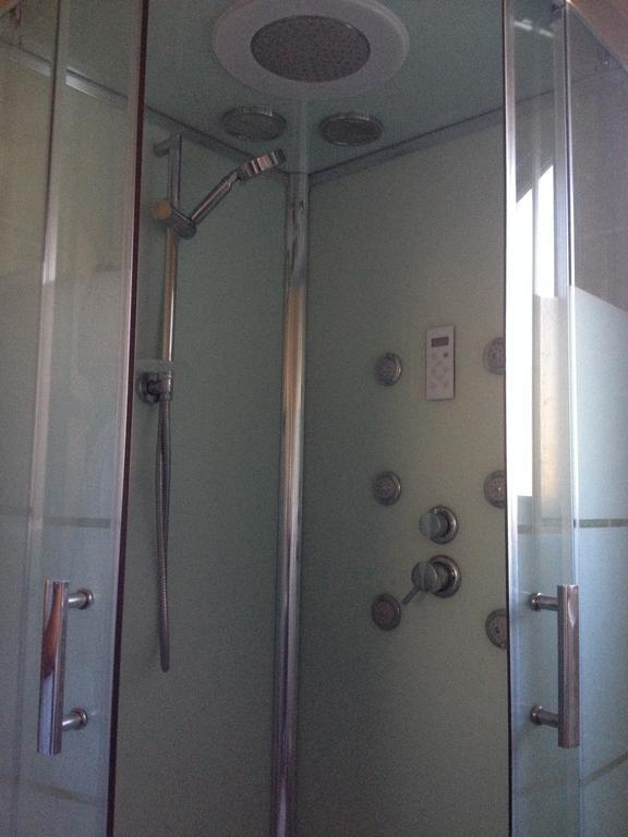 Gite Au Coeur De La Provence & Spa Saint-Cannat Rom bilde